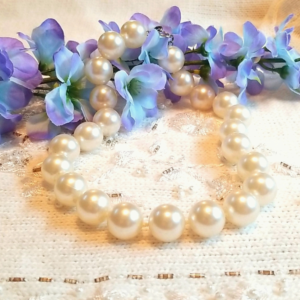 Vintage custom made pearl necklace - 16 inches
